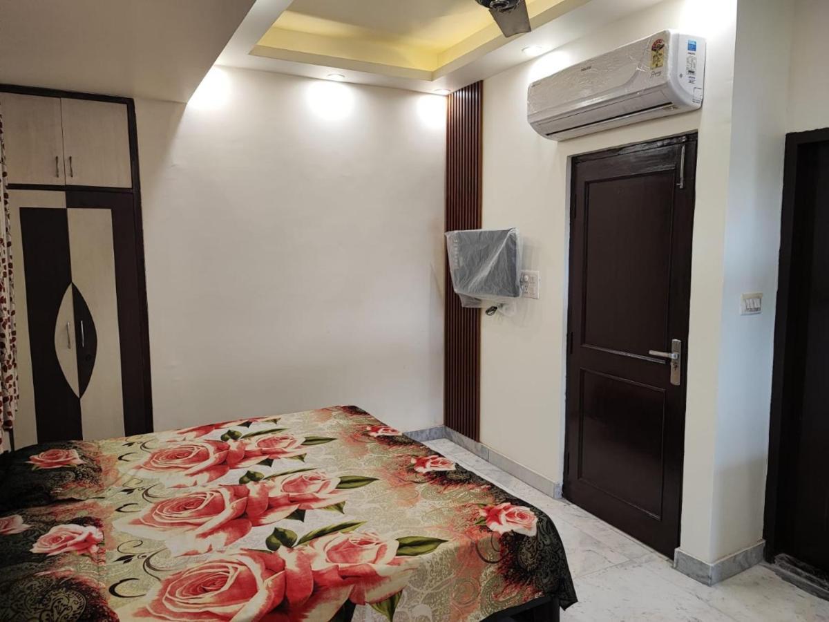 Sun Moon Residency And Apartments, Hotels In Rohini Delhi  Buitenkant foto