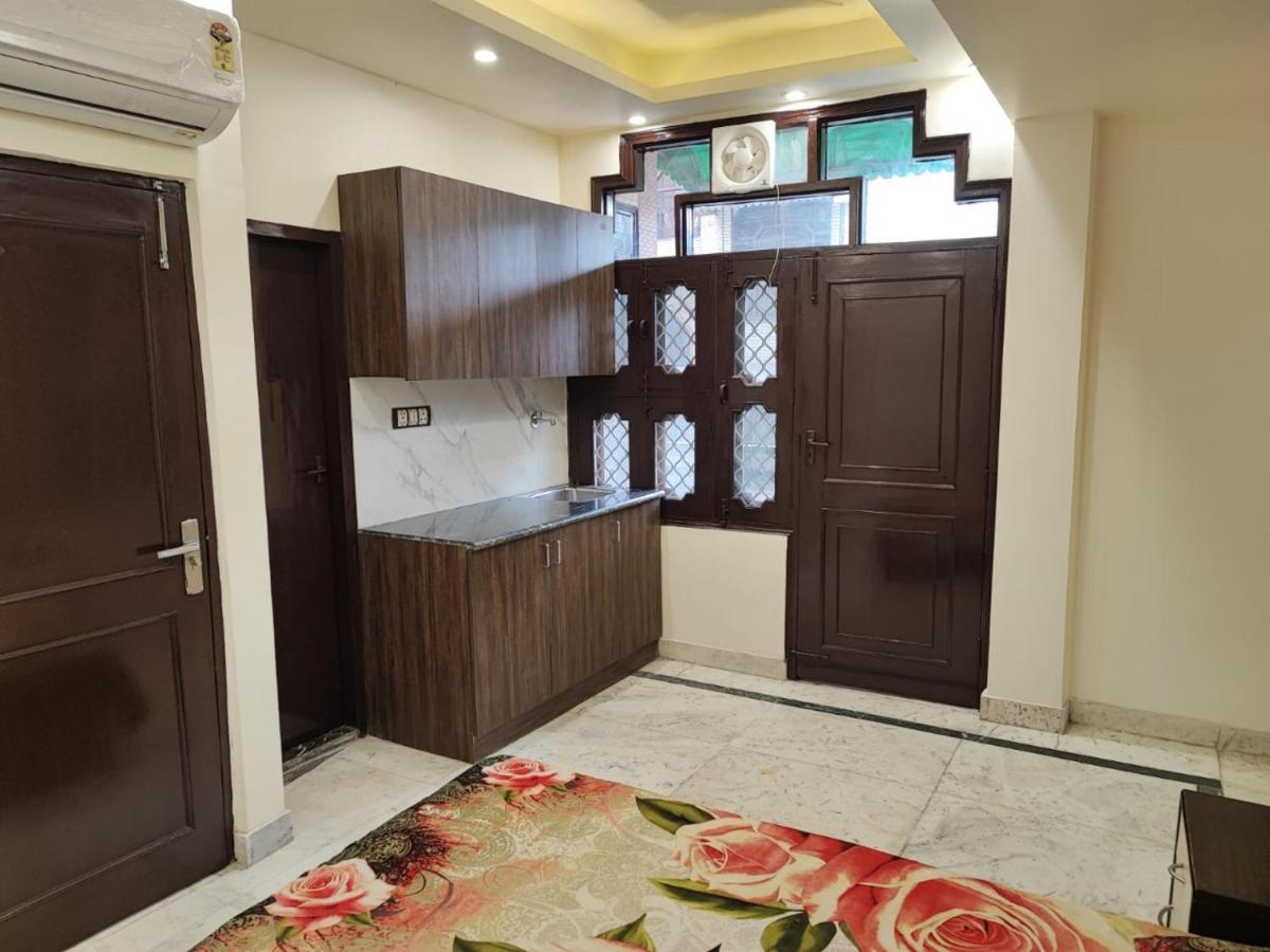 Sun Moon Residency And Apartments, Hotels In Rohini Delhi  Buitenkant foto