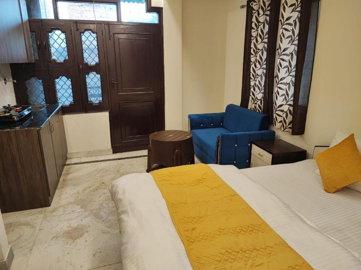 Sun Moon Residency And Apartments, Hotels In Rohini Delhi  Buitenkant foto